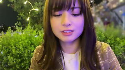 [Cuteness without sightless spots! The strongest fashion JD and Icharab SEX] As soon as I come in the jacuzzi with the latest Reiwa chick school schoolgirl who shined as a Miscon finalist, I got wild and got an outdoor fellatio without worrying about the 